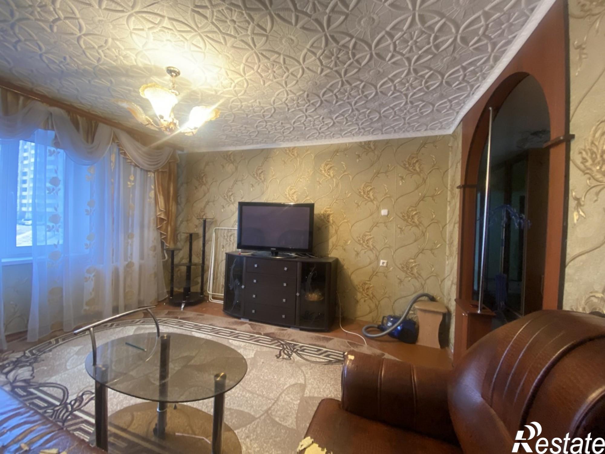 Купить квартиру за 3 100 000 рублей на Россия,  г. Амурск, р-н Микрорайон-8, пр-кт. Комсомольский, д. 69