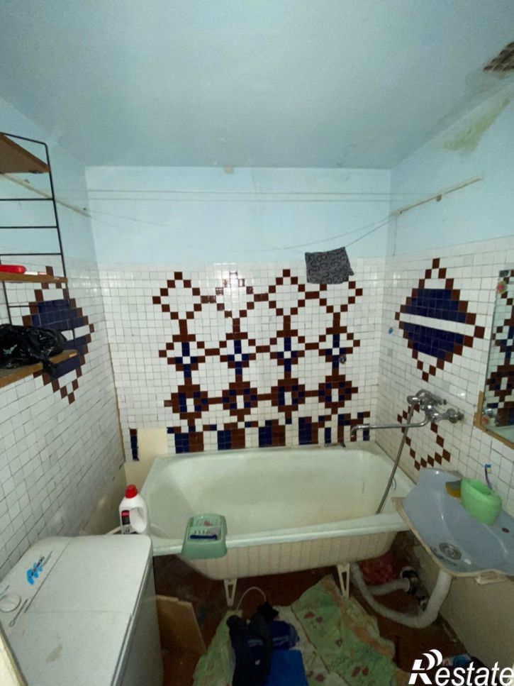 4-комн квартира Россия,  г. Амурск, р-н Микрорайон-8, пр-кт. Комсомольский, д. 83