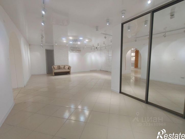 Торговое помещение Хабаровск, улица Дзержинского, 39