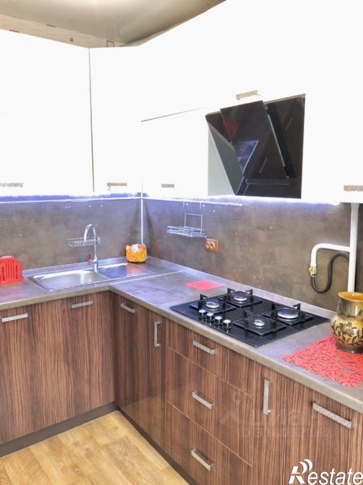 4-комн квартира рабочий посёлок Солнечный