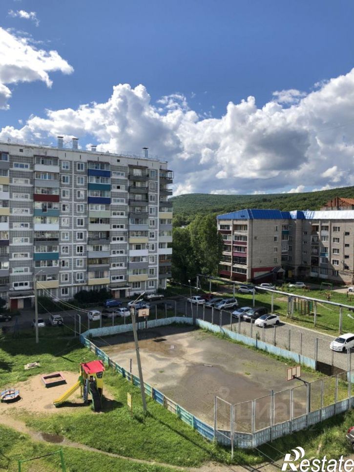 4-комн квартира рабочий посёлок Солнечный