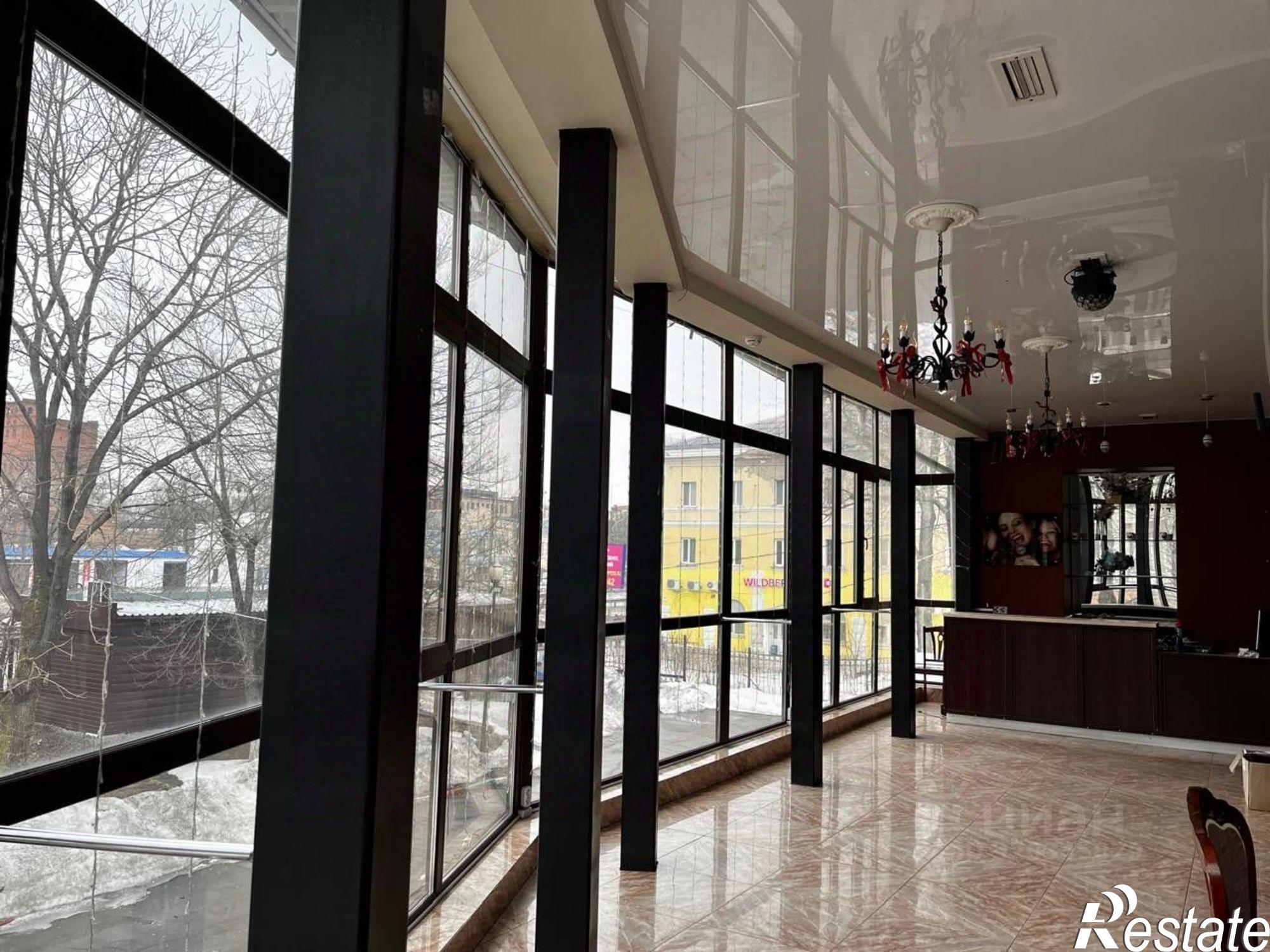 Сдать торговое помещение за 600 000 рублей на Краснореченская, 109