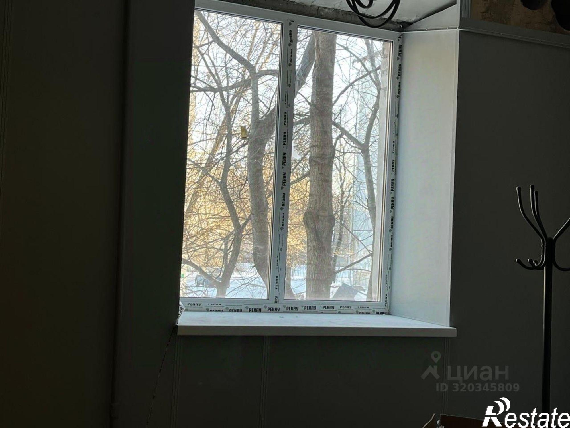 Сдать торговое помещение за 200 000 рублей на Иртышская, 17