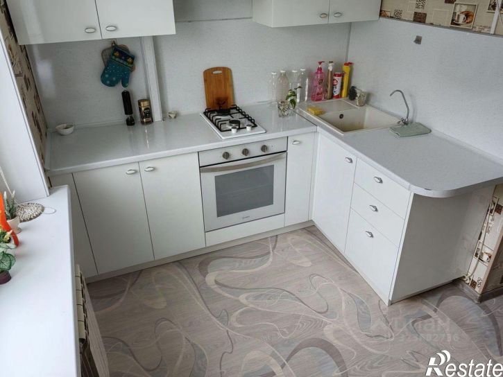 1-комн квартира Южный м-н, Войсковая улица, 1