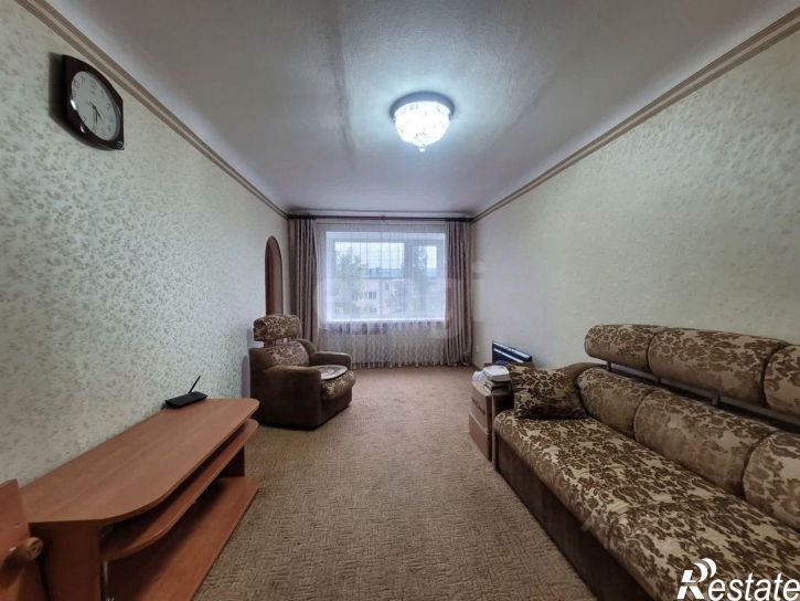 3-комн квартира улица Космонавтов, 4,  д. 4