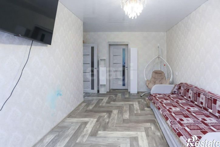 3-комн квартира улица Кирова, 27А,  д. 27А
