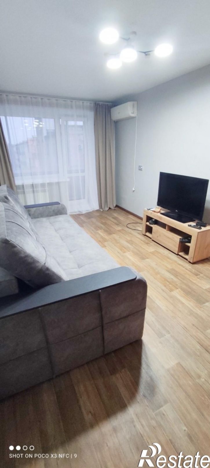 3-комн квартира Россия,  г. Комсомольск-на-Амуре, пр-кт. Интернациональный, д. 12, корп. 2