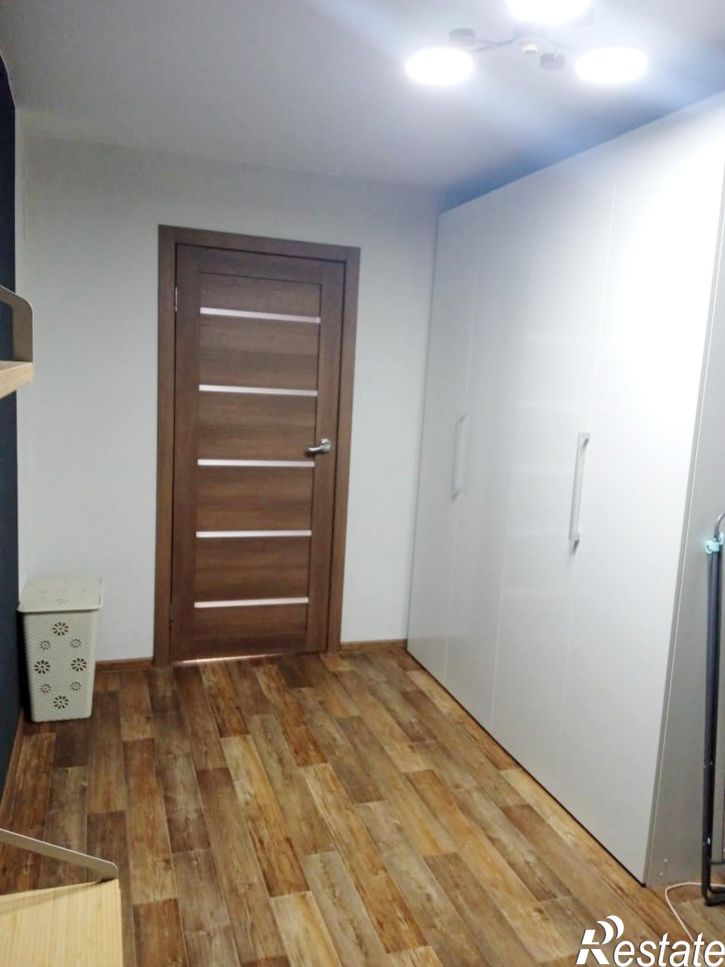 3-комн квартира Россия,  г. Комсомольск-на-Амуре, пр-кт. Интернациональный, д. 12, корп. 2