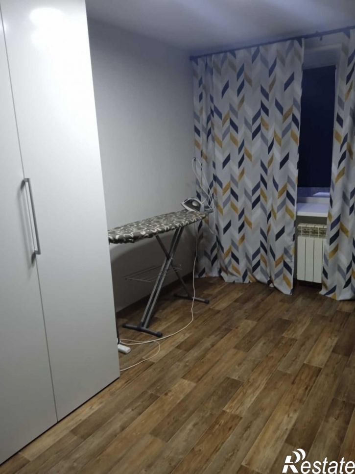 3-комн квартира Россия,  г. Комсомольск-на-Амуре, пр-кт. Интернациональный, д. 12, корп. 2