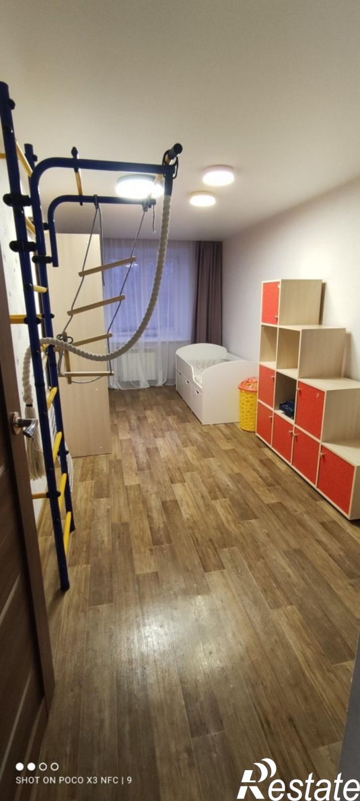 3-комн квартира Россия,  г. Комсомольск-на-Амуре, пр-кт. Интернациональный, д. 12, корп. 2