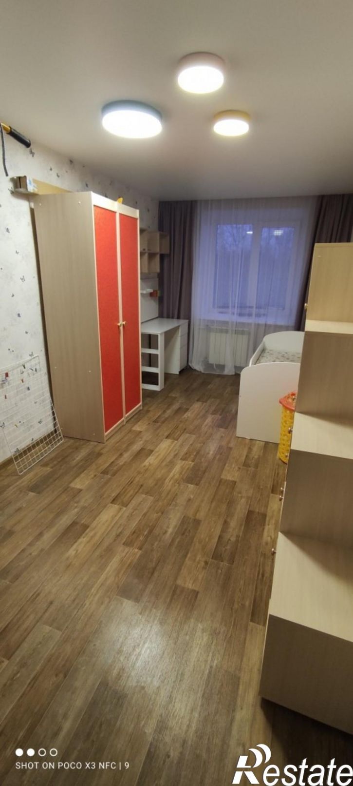 3-комн квартира Россия,  г. Комсомольск-на-Амуре, пр-кт. Интернациональный, д. 12, корп. 2