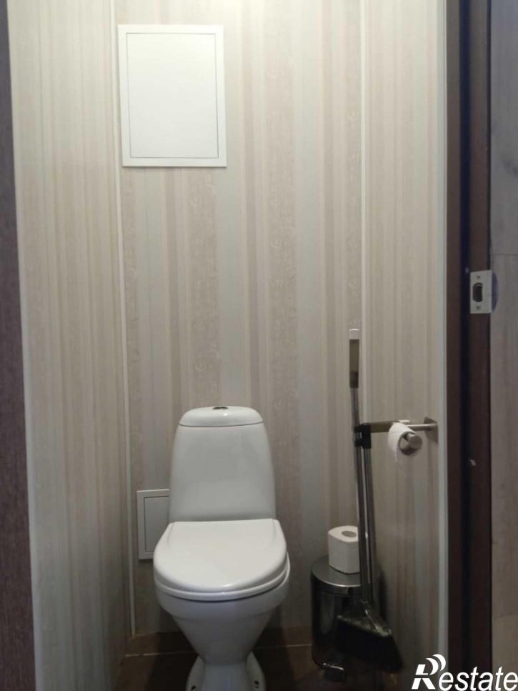 3-комн квартира Россия,  г. Комсомольск-на-Амуре, пр-кт. Интернациональный, д. 12, корп. 2