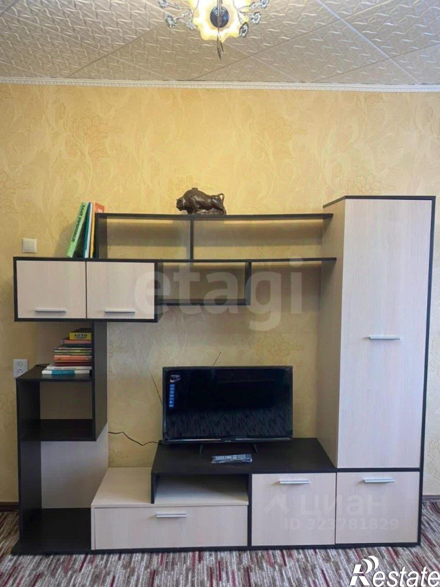 Купить квартиру за 2 200 000 рублей на проспект Строителей, 44