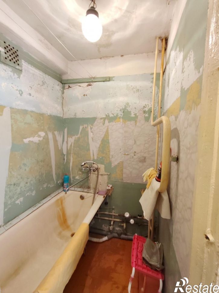 2-комн квартира Россия,  г. Амурск, р-н Микрорайон-5, пр-кт. Октябрьский, д. 18