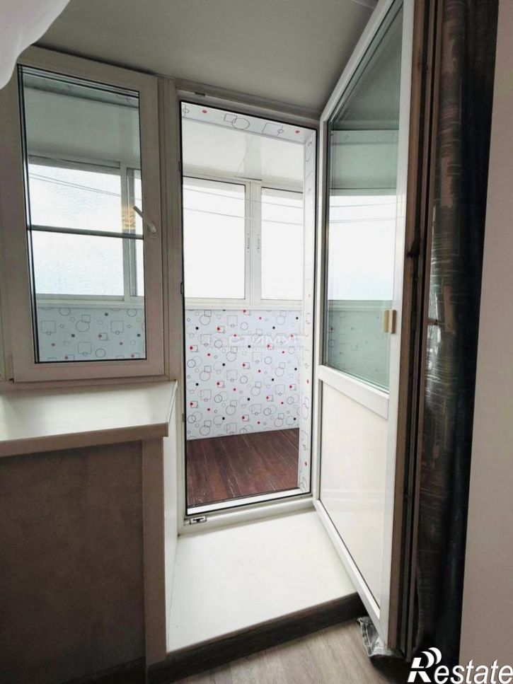 3-комн квартира Россия,  г. Комсомольск-на-Амуре, р-н Привокзальный, ул. Вокзальная, д. 56