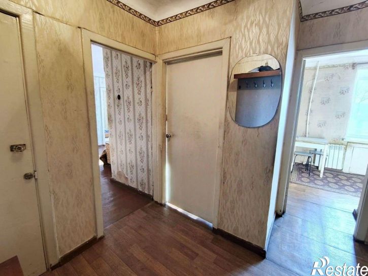 4-комн квартира ул 8 Марта, 23,  д. 23