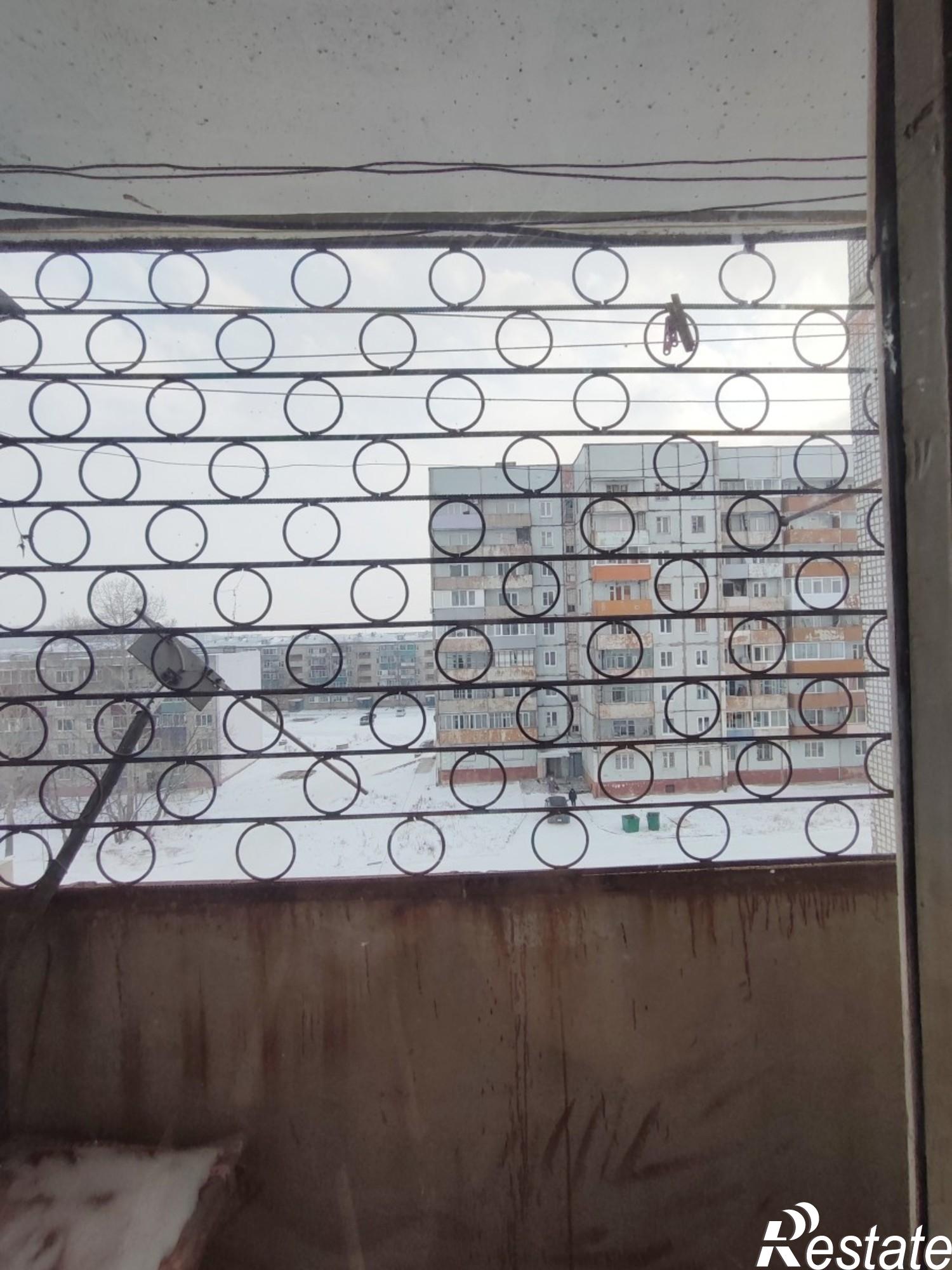 Купить квартиру за 700 000 рублей на Россия,  г. Амурск, р-н Микрорайон-5, пр-кт. Октябрьский, д. 7, корп. В