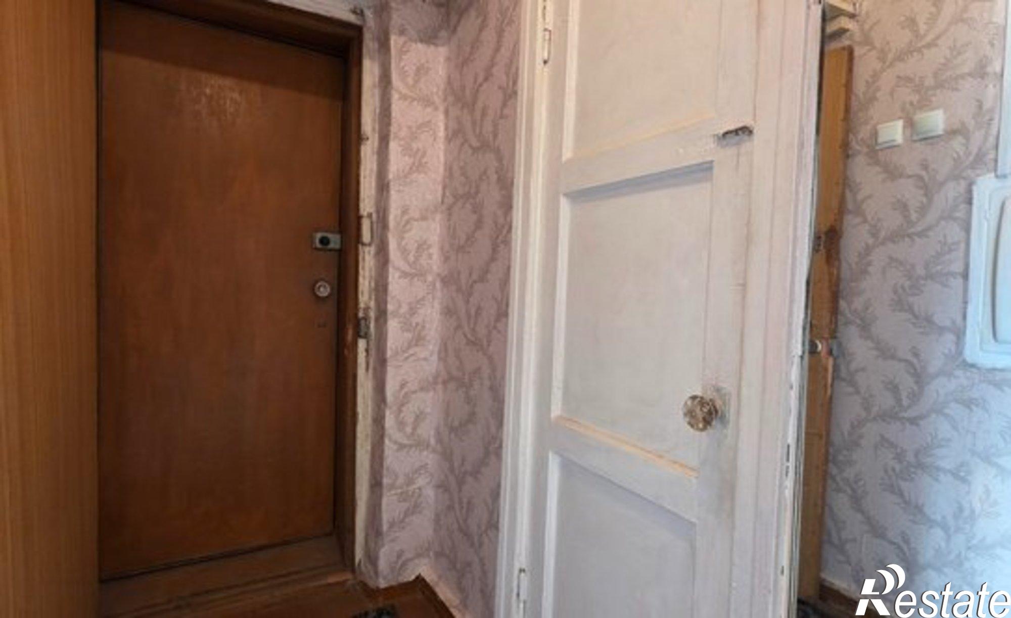 Купить квартиру за 900 000 рублей на Комсомольский проспект, 4