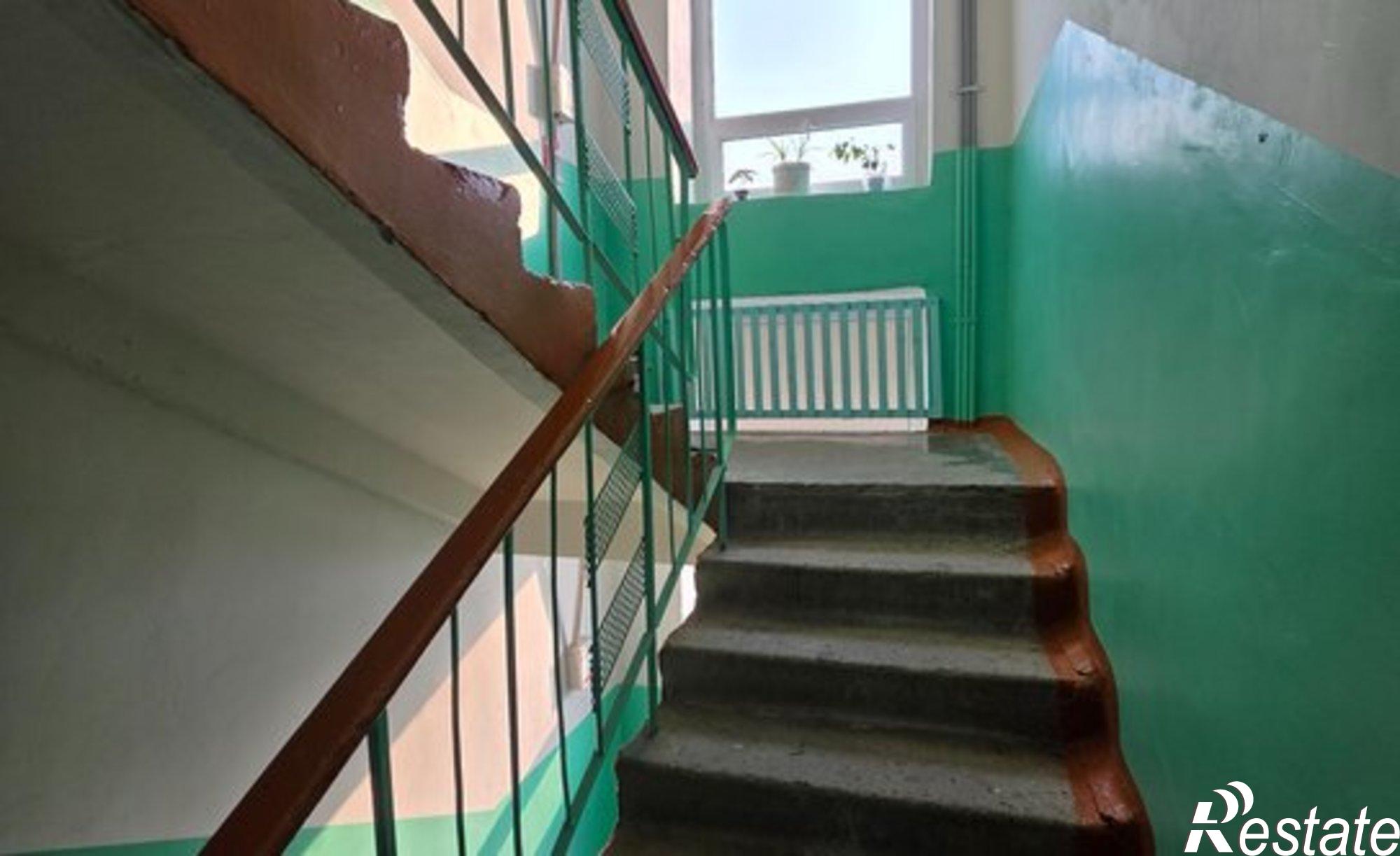 Купить квартиру за 900 000 рублей на Комсомольский проспект, 4