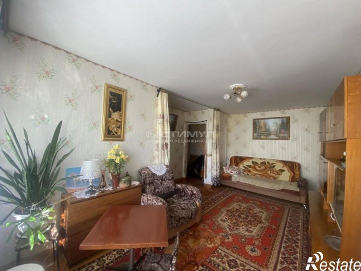 2-комн квартира Россия,  г. Амурск, пр-кт. Комсомольский, д. 6