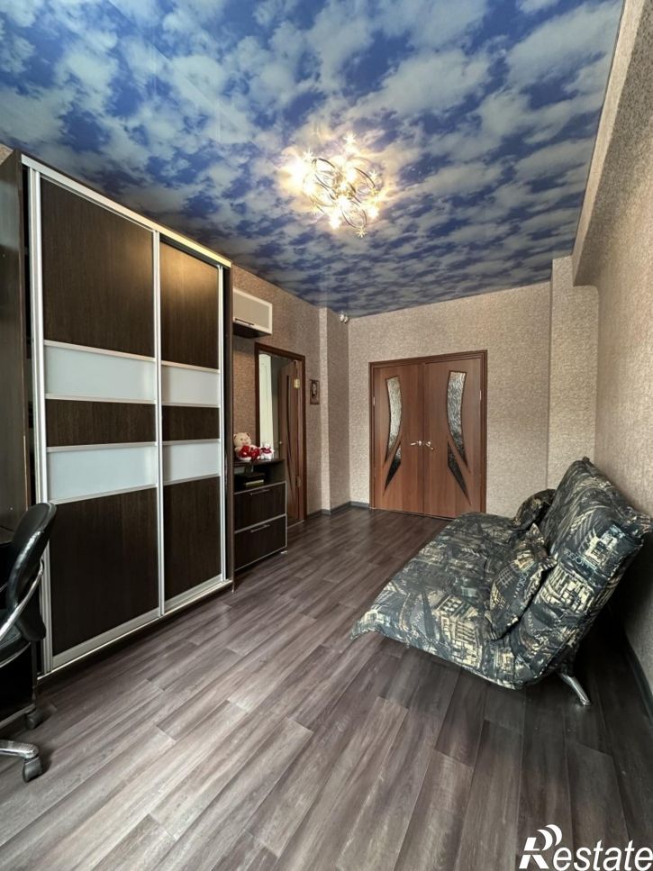 2-комн квартира Россия,  г. Комсомольск-на-Амуре, пр-кт. Мира, д. 43