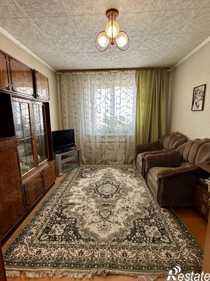 3-комн квартира Россия,  г. Комсомольск-на-Амуре, ул. Дикопольцева, д. 32, корп. 2