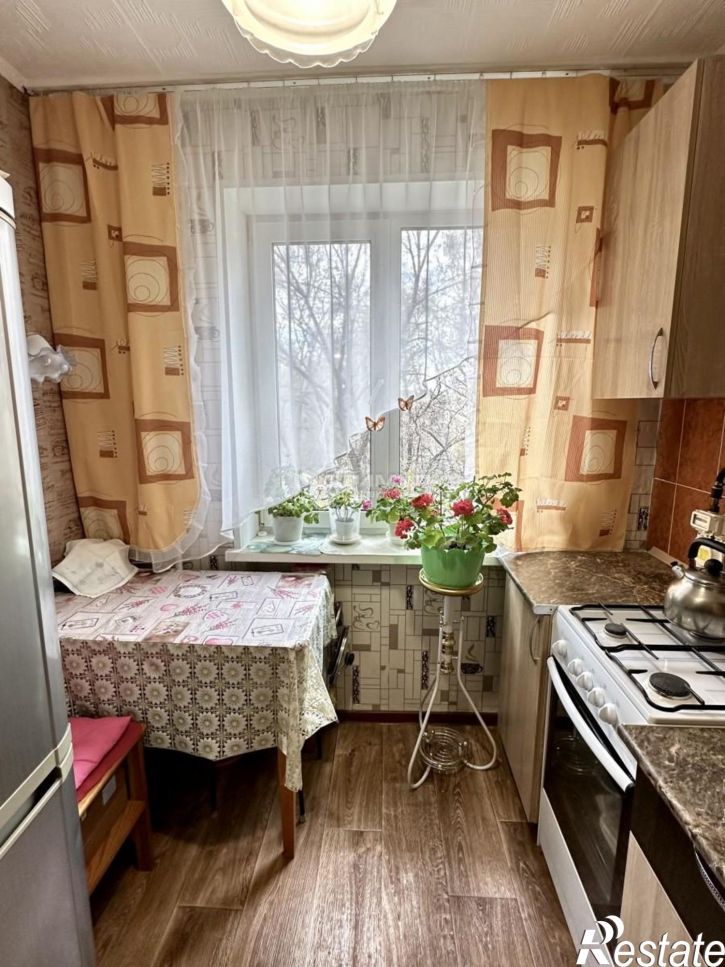 1-комн квартира Россия,  г. Комсомольск-на-Амуре, пр-кт. Интернациональный, д. 37, корп. 2