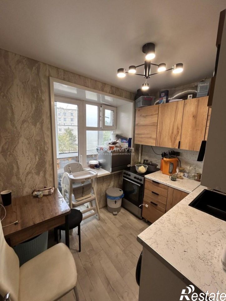 2-комн квартира Россия,  г. Амурск, пр-кт. Победы, д. 21