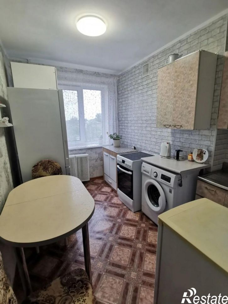 2-комн квартира Россия,  г. Комсомольск-на-Амуре, ул. Калинина, д. 37, корп. 3