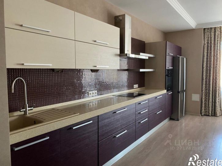 4-комн квартира Хабаровск, улица Шеронова, 103