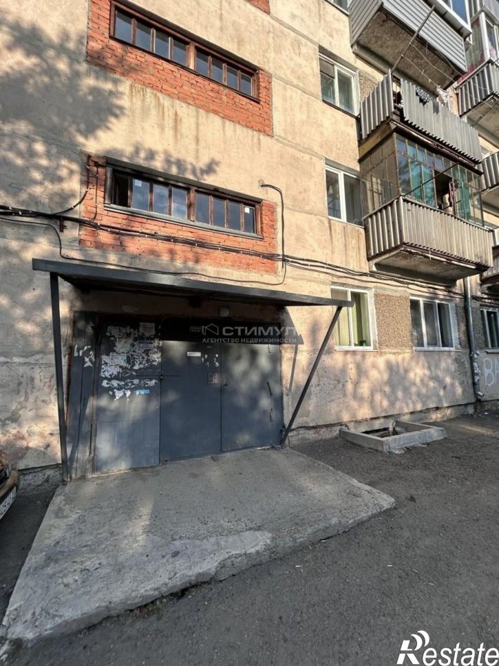 2-комн квартира Россия,  г. Амурск, р-н Микрорайон-5, пр-кт. Октябрьский, д. 5