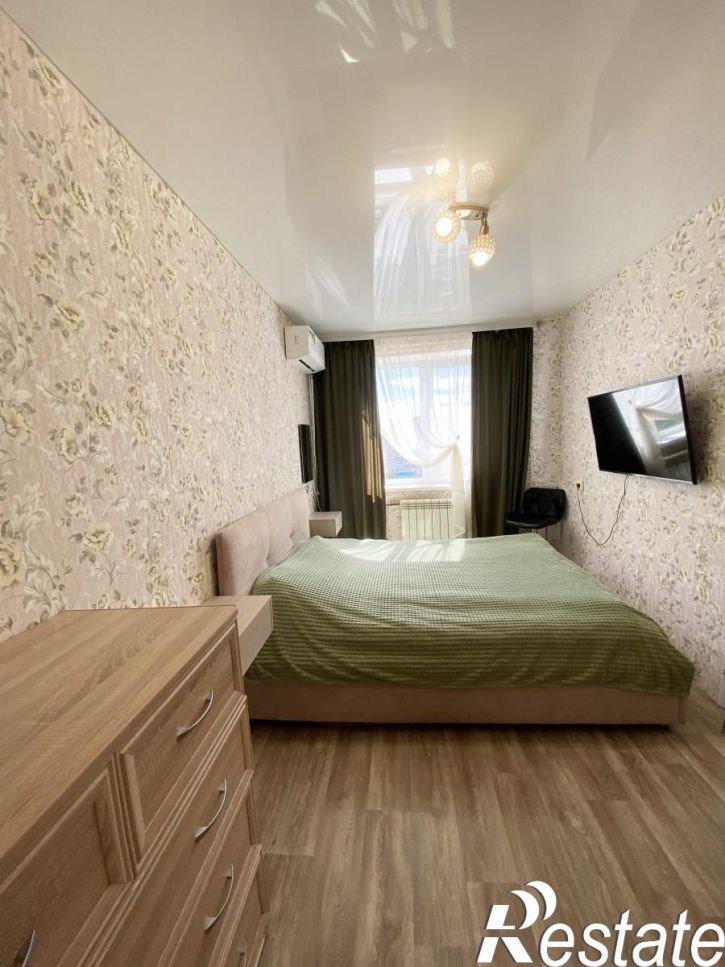 2-комн квартира Россия,  г. Комсомольск-на-Амуре, ул. Орехова, д. 42, корп. 3