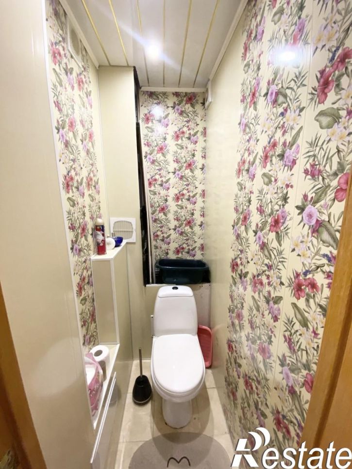 2-комн квартира Россия,  г. Комсомольск-на-Амуре, ул. Орехова, д. 42, корп. 3