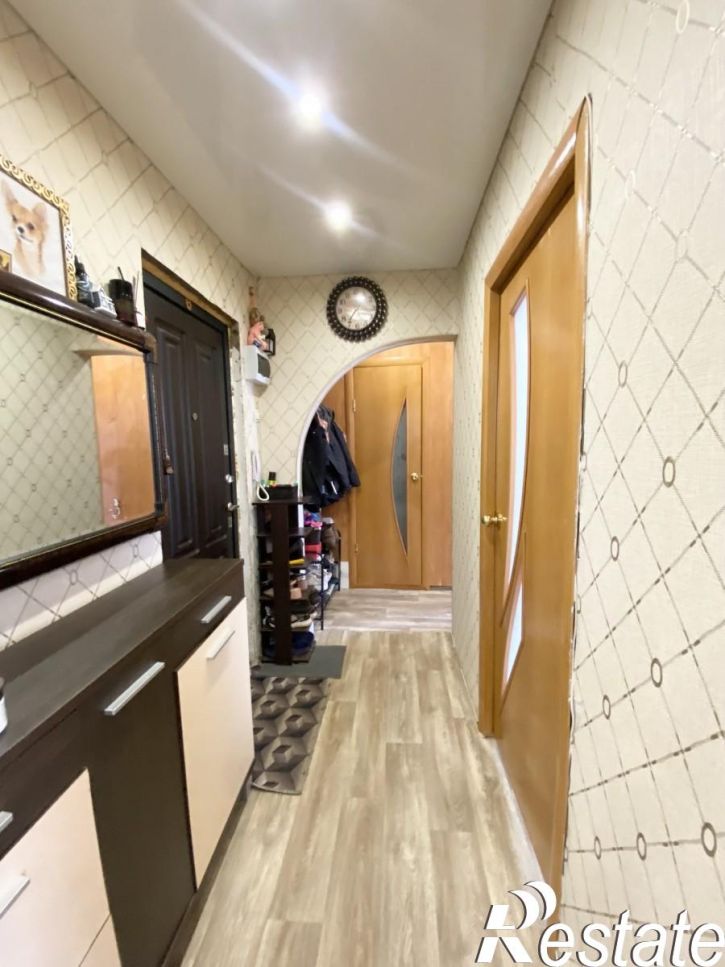 2-комн квартира Россия,  г. Комсомольск-на-Амуре, ул. Орехова, д. 42, корп. 3