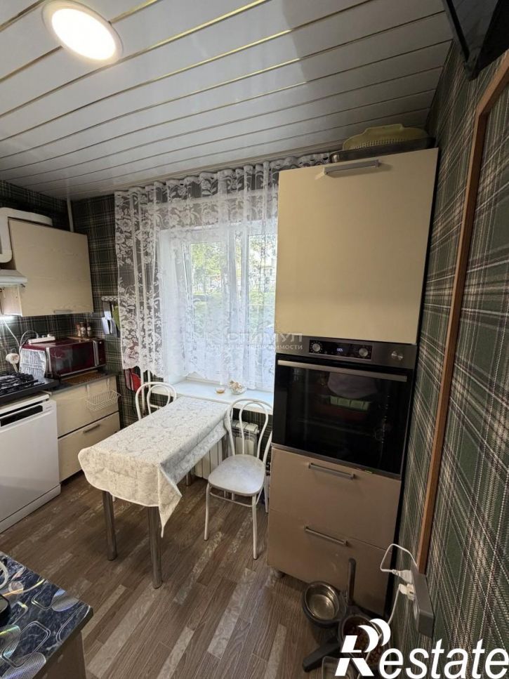 2-комн квартира Россия,  г. Амурск, пр-кт. Строителей, д. 19, корп. а